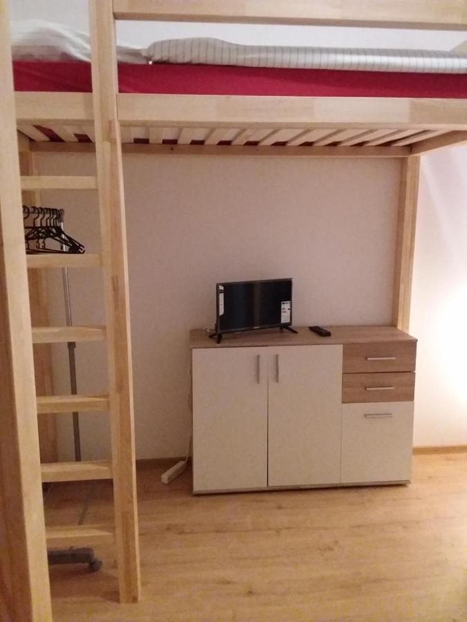 بيت شباب Living In The Box برلين المظهر الخارجي الصورة