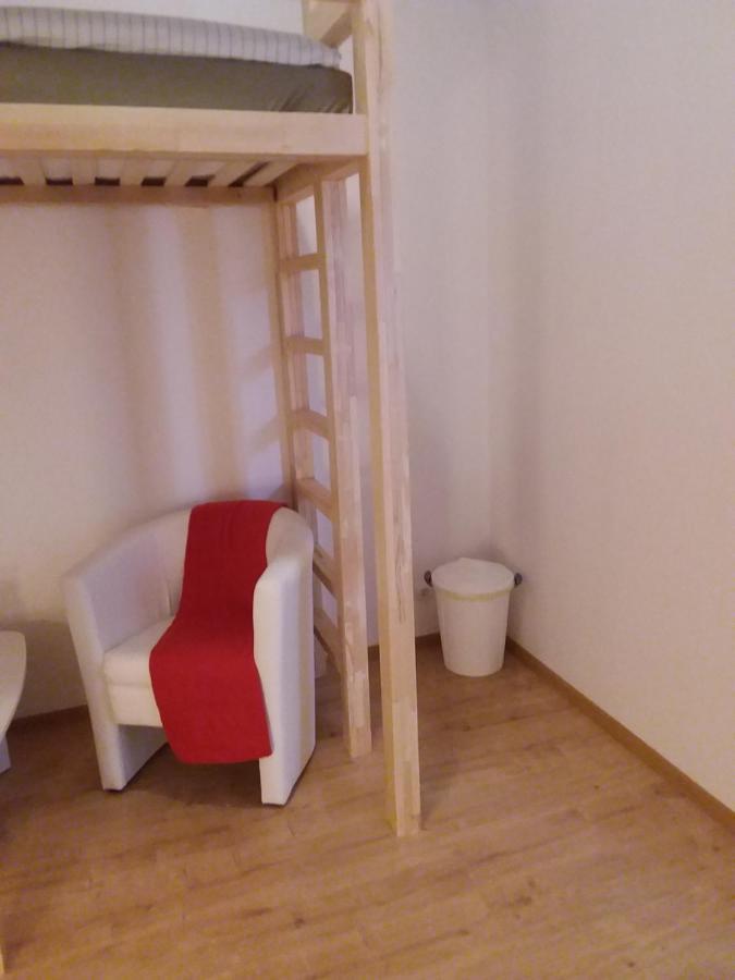 بيت شباب Living In The Box برلين المظهر الخارجي الصورة